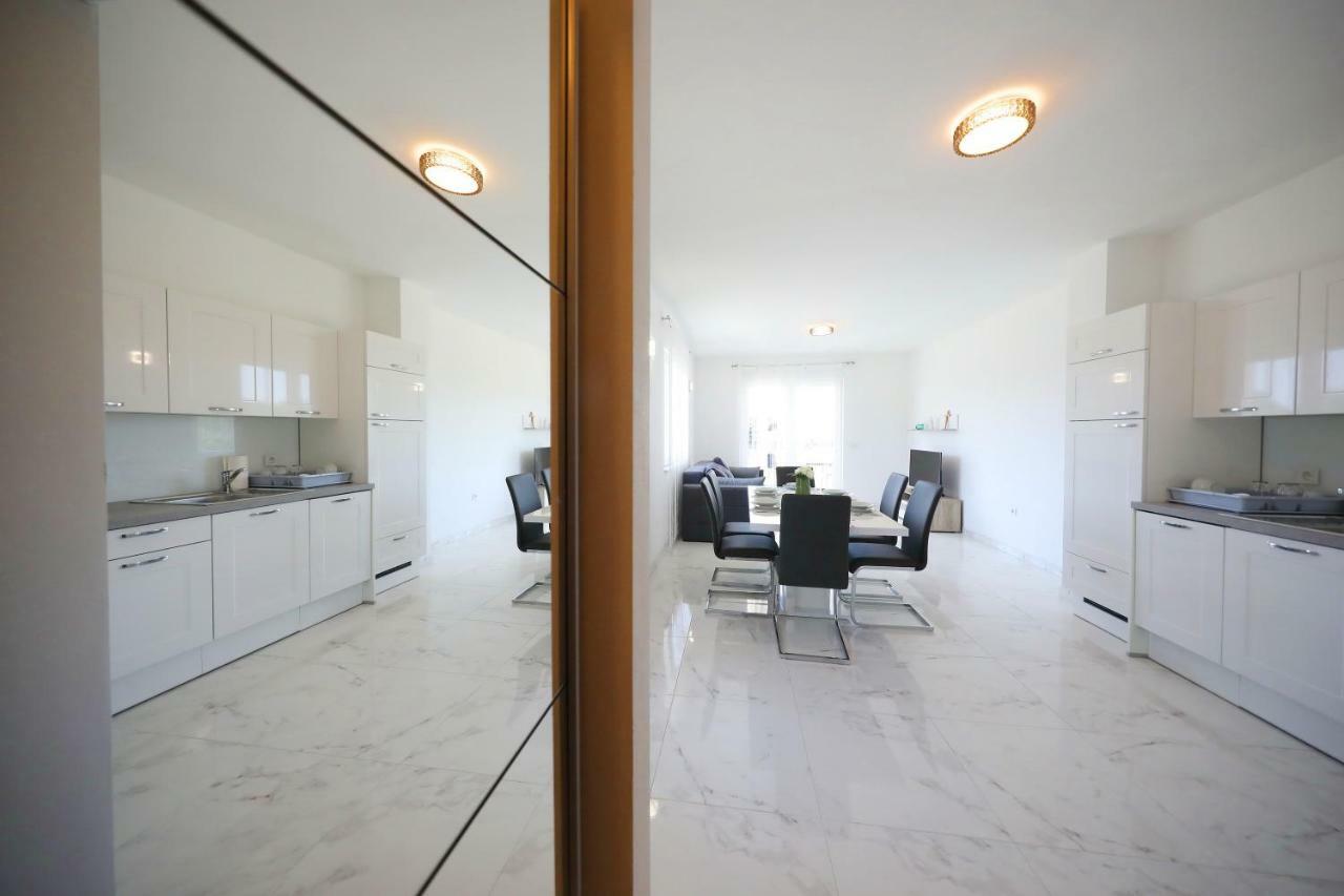 Apartmani Vlado Mitar Sukošan Dış mekan fotoğraf